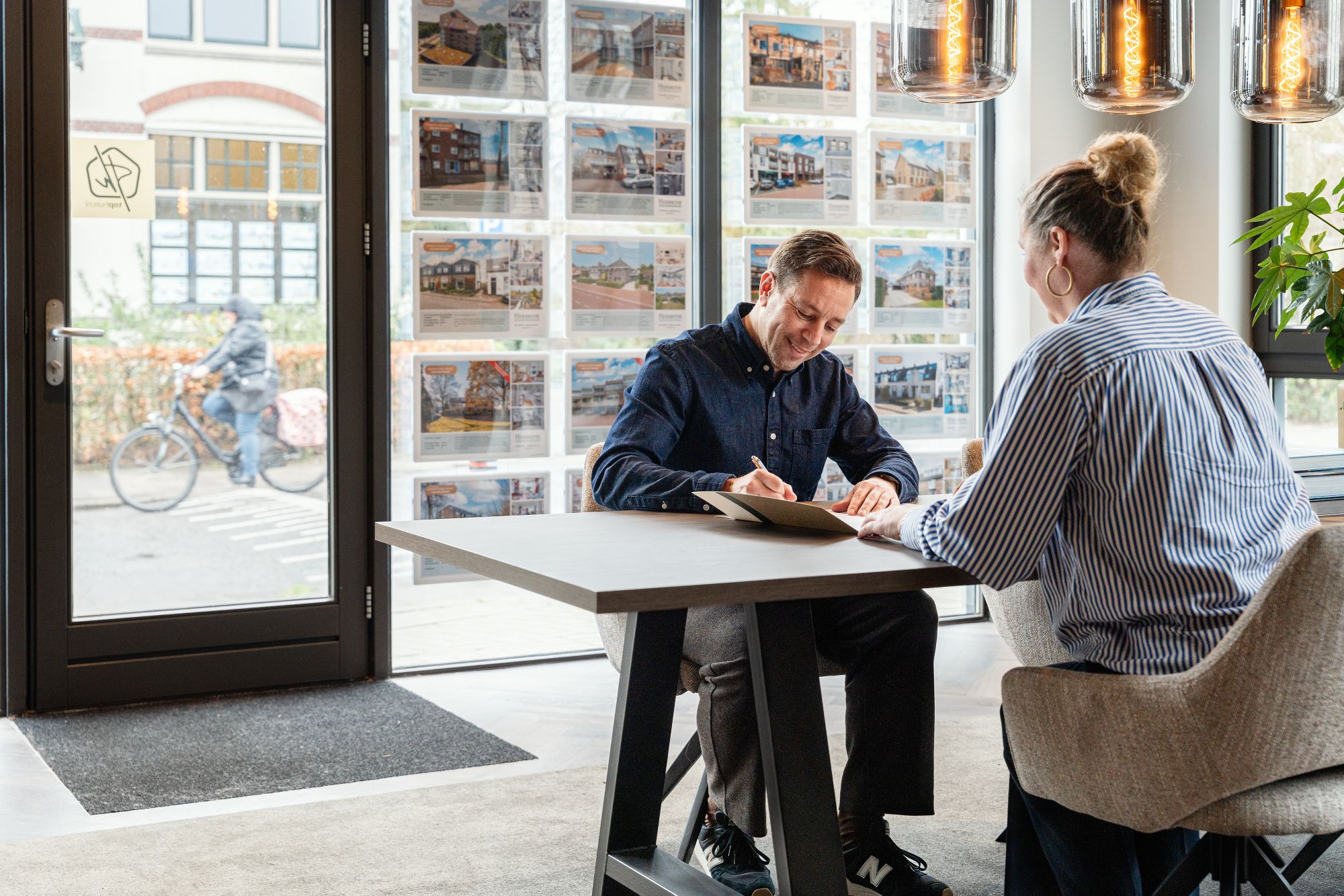 NVM-wonen-ondertekening-koopcontract-Beeldstories-6571-WEB.jpg
